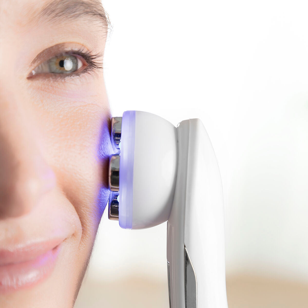 Massaggiatore Viso Radiofrequenza · InnovaGoods